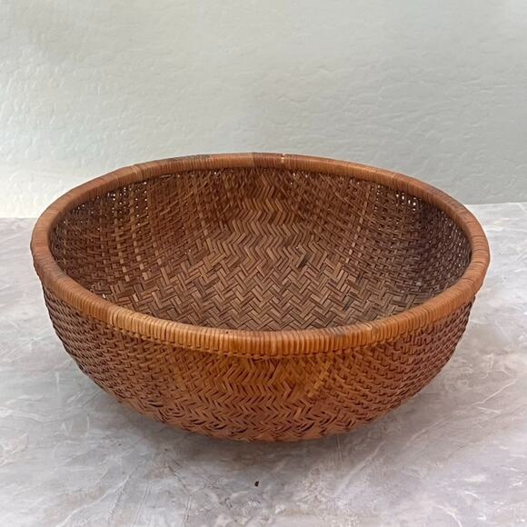 Round Bamboo Wicker Winnowing Vietnamese Basket fruit Bowl 2.5